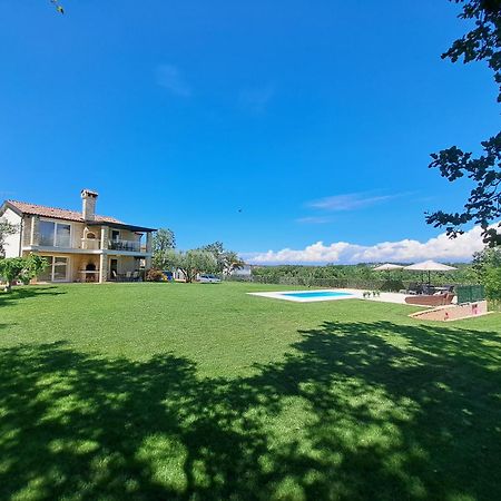 Apartments Villa Sotlar With Pool Umag Exterior foto