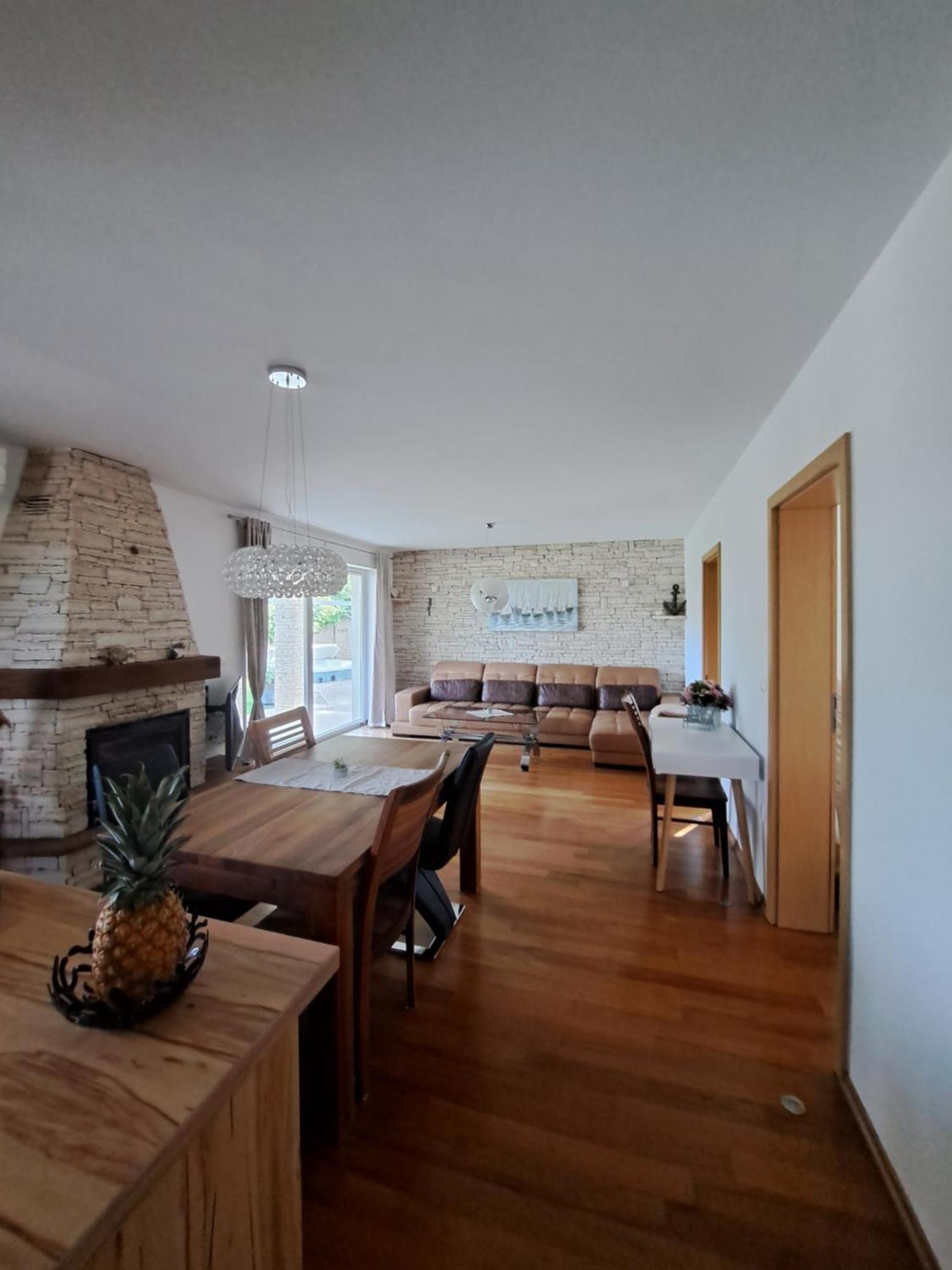 Apartments Villa Sotlar With Pool Umag Exterior foto